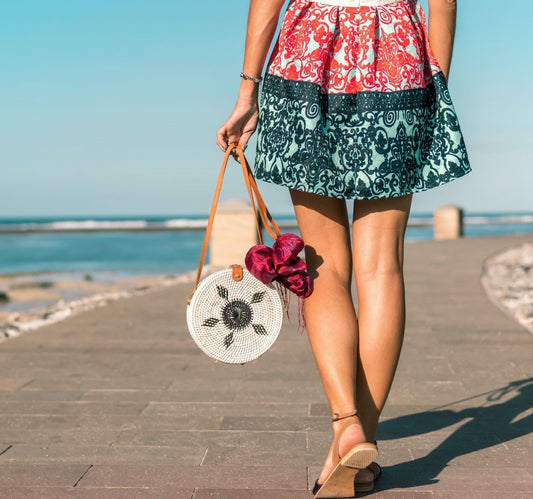 Sand Dollar Circle Crossbody Bag